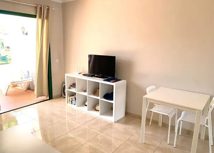 Casa Italia, Modern One Bedroom Close To The Appartement *