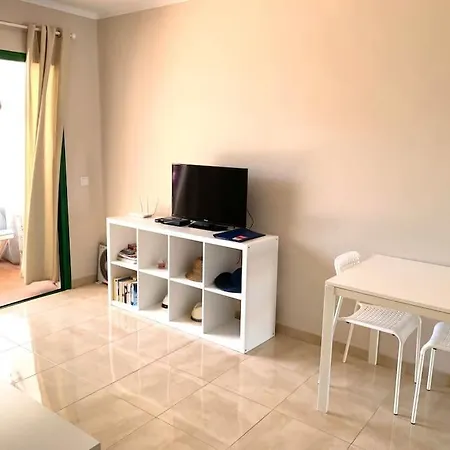 Casa Italia, Modern One Bedroom Close To The Appartement *