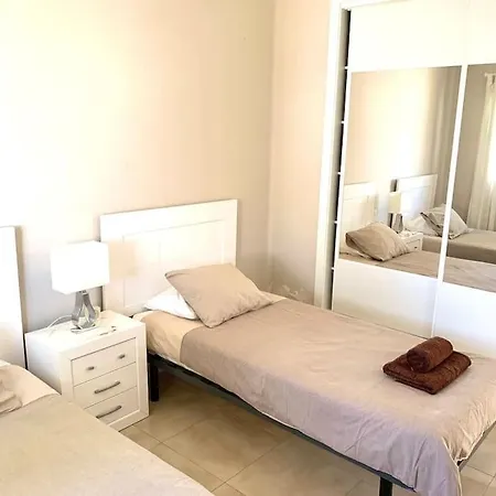 Casa Italia, Modern One Bedroom Close To The Apartment *